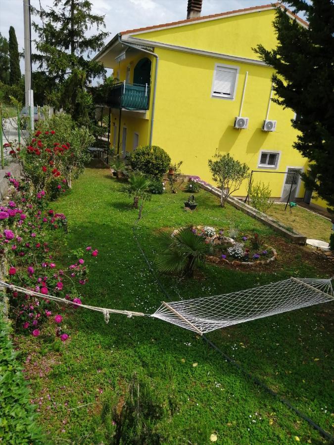 Floral Apartma Pula